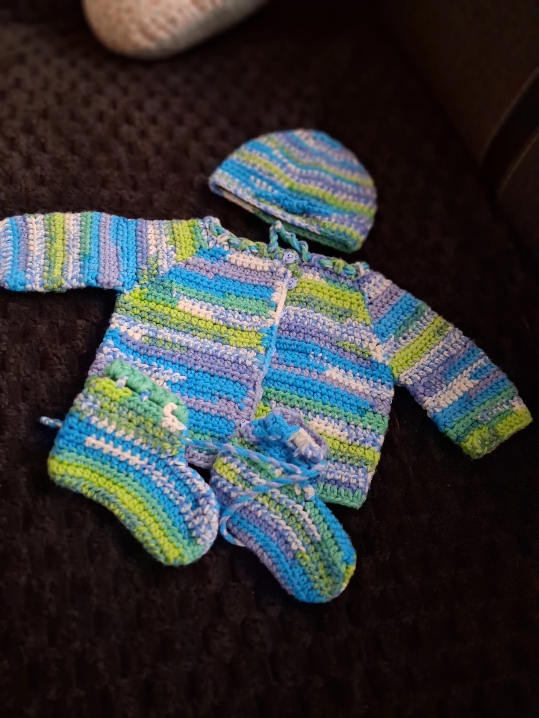 Wool ensemble by hand – photo 2